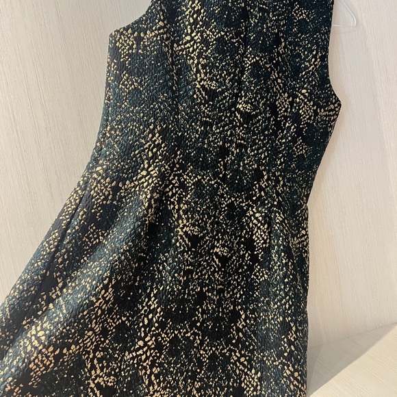 Vince Camuto. Dress gold and green - Picture 2 of 3